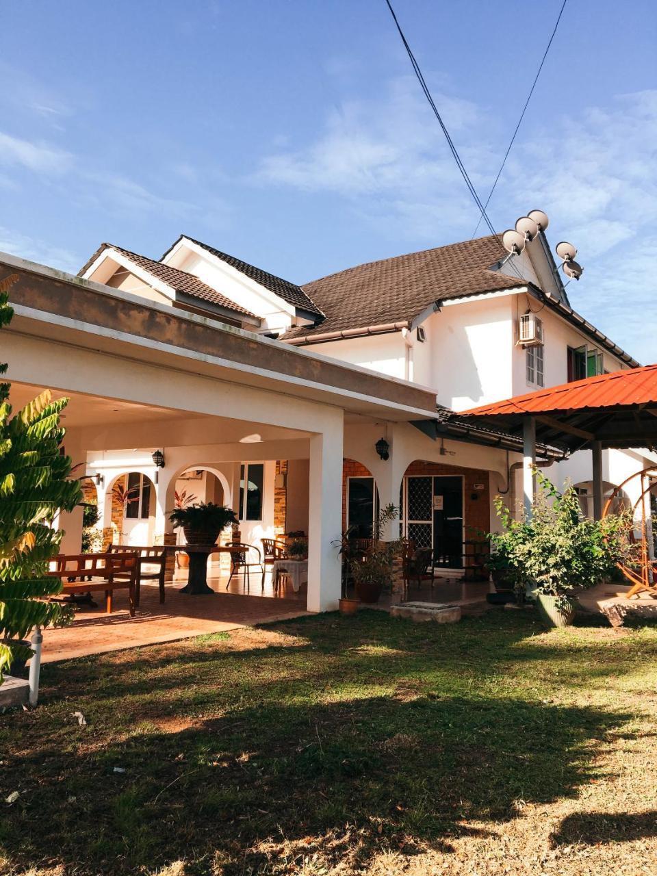 Sura Inn Dungun Exterior foto
